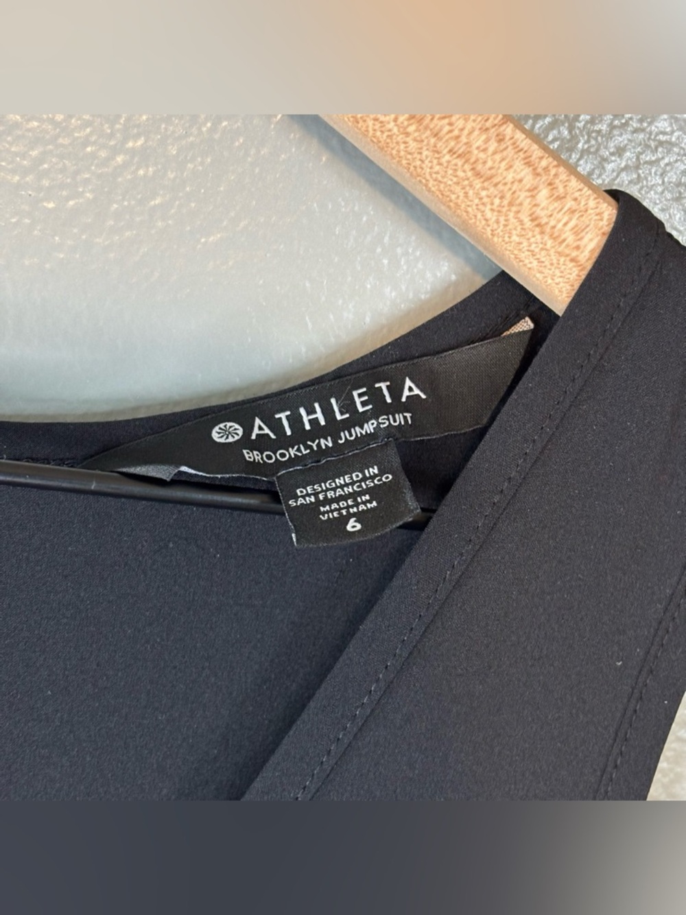 ATHLETA sz 6 Brooklyn Performance V Neck Tapered Leg Jumpsuit Athletic Black - Picture 8 of 8